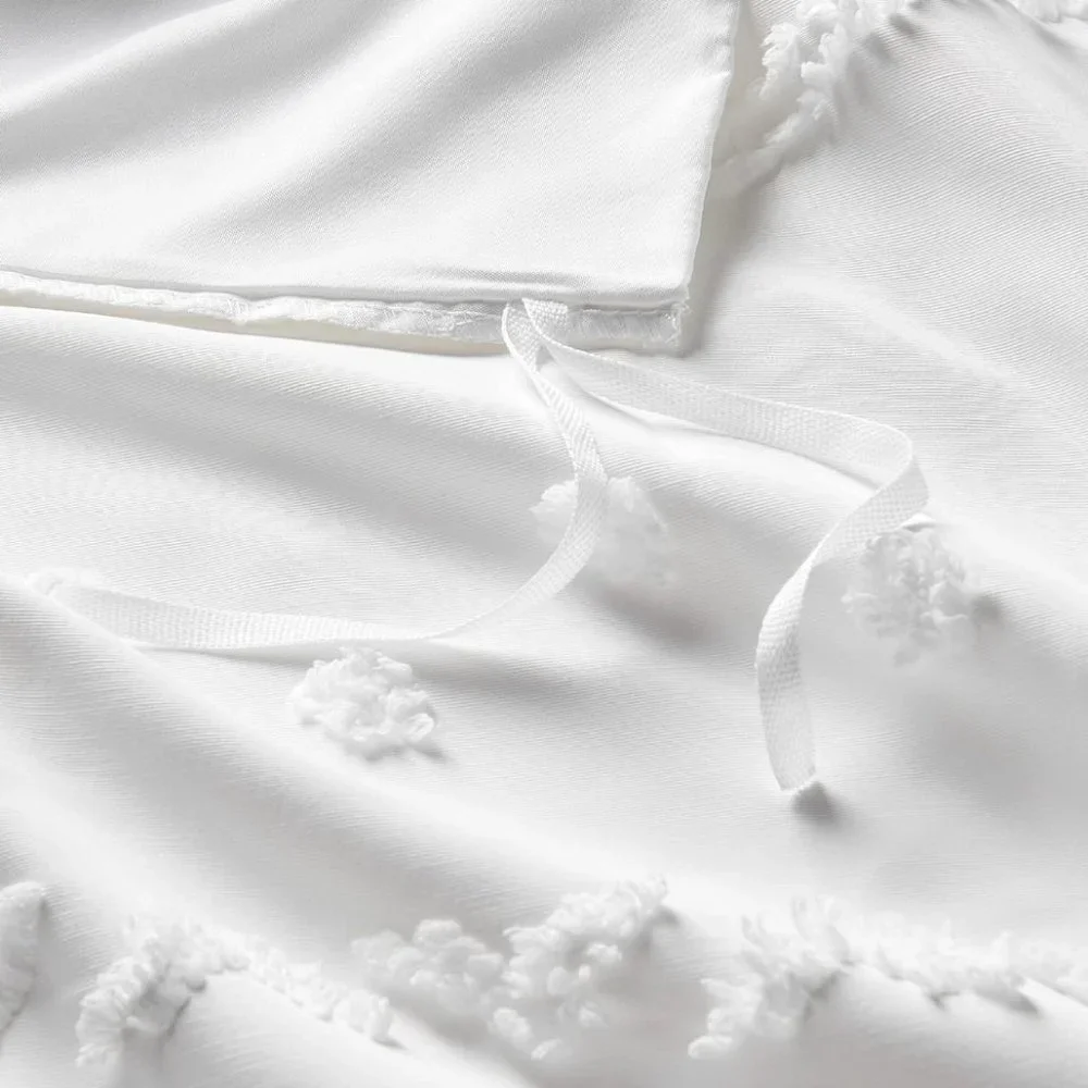 Chic Jacquard Tufted White Duvet Cover Set - Queen Size (90 x 90)